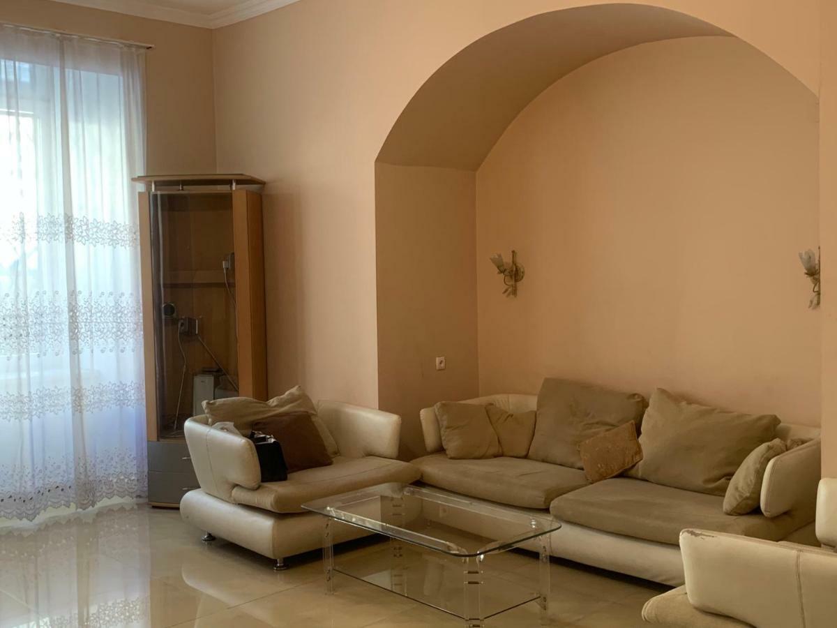 Appartement House à Tbilissi Extérieur photo