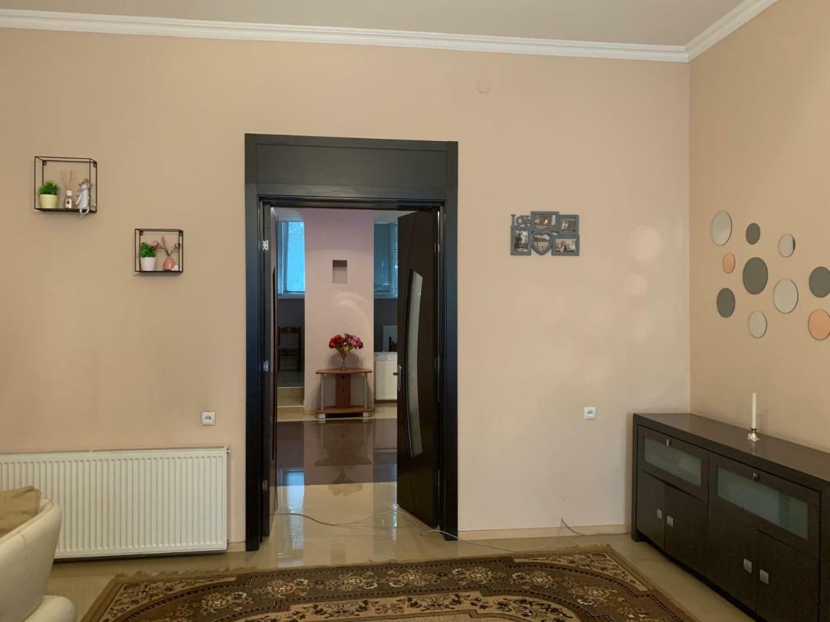 Appartement House à Tbilissi Extérieur photo